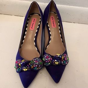 Purple Betsey Johnson Suede Kitten Heels size 10